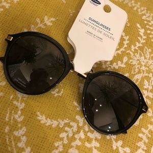NWT sunglasses